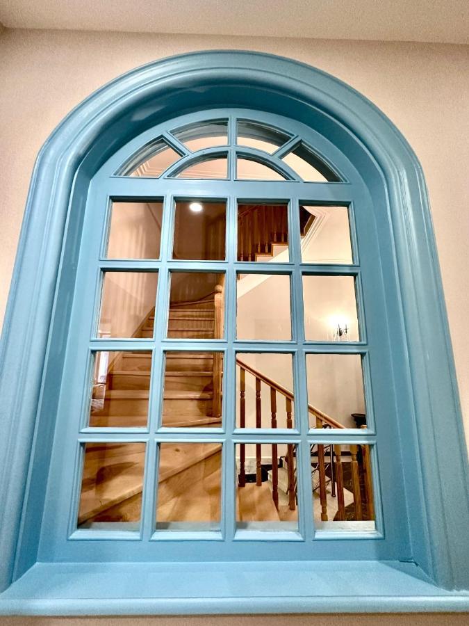 تبليسي Hotel Embassy المظهر الخارجي الصورة