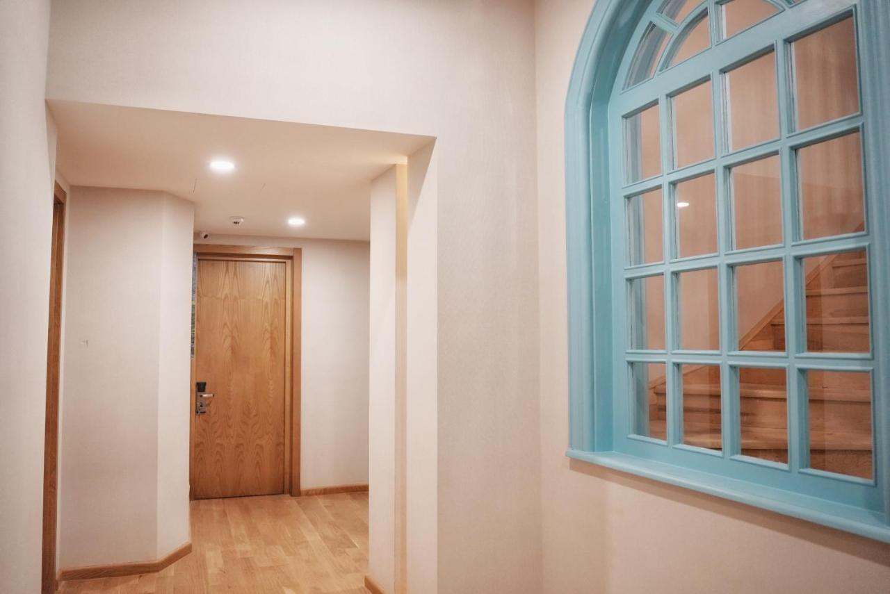 تبليسي Hotel Embassy المظهر الخارجي الصورة