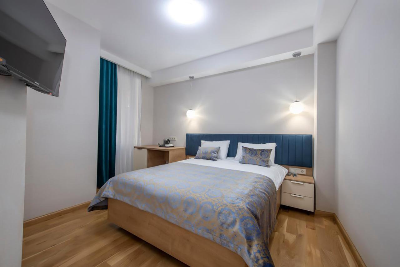 تبليسي Hotel Embassy المظهر الخارجي الصورة